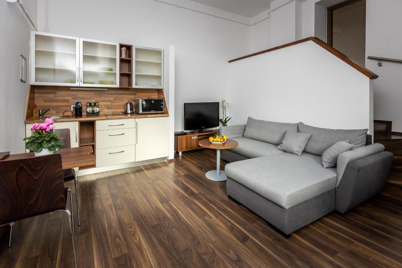 Vinosseum Bor- és Apartmanház Sopron Exterior foto